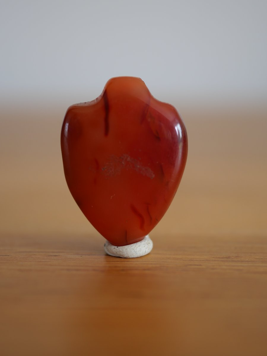 Egyptian Carnelian Amulet – Stylized Heart – New Kingdom Or 26th Dynasty, Egyptology 