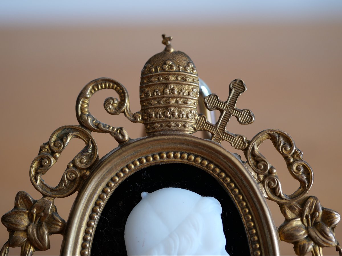 Reliquaire papal du XIXe siècle contenant des cheveux du pape Pie IX (1792-1878) – Vatican-photo-3