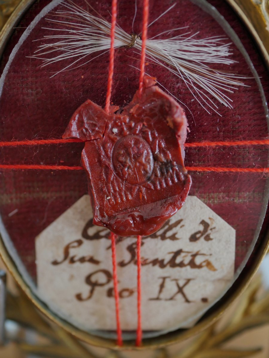 Reliquaire papal du XIXe siècle contenant des cheveux du pape Pie IX (1792-1878) – Vatican-photo-3