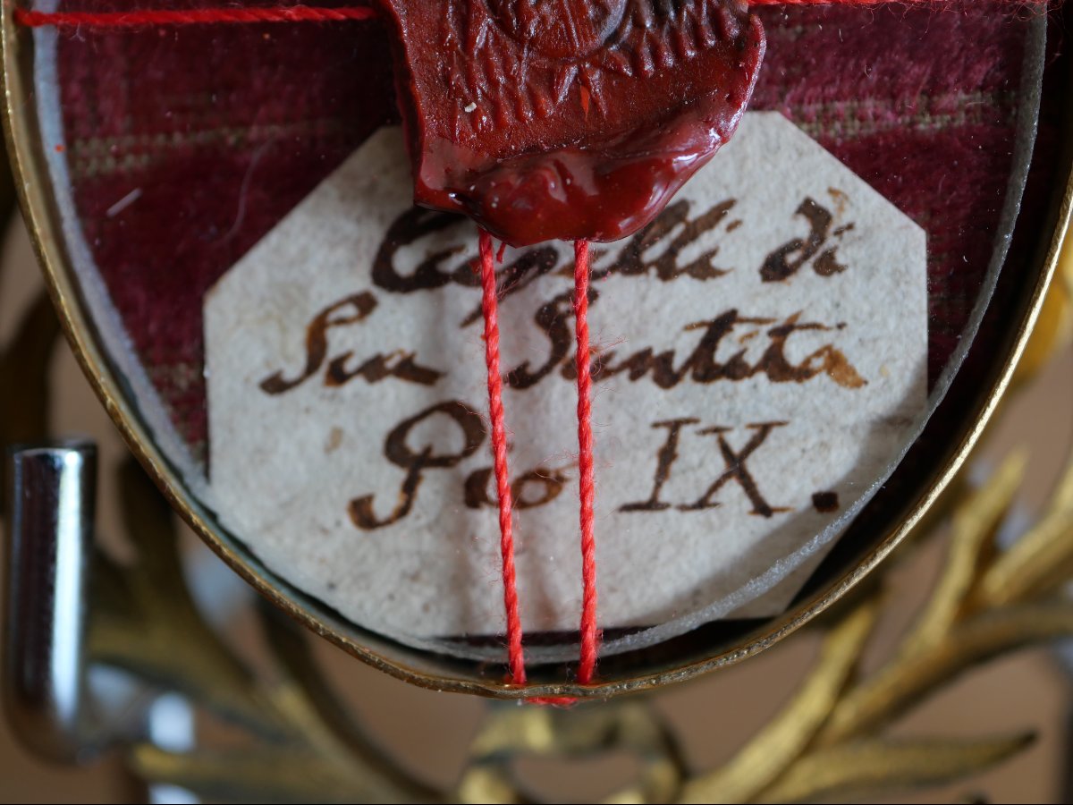 Reliquaire papal du XIXe siècle contenant des cheveux du pape Pie IX (1792-1878) – Vatican-photo-4