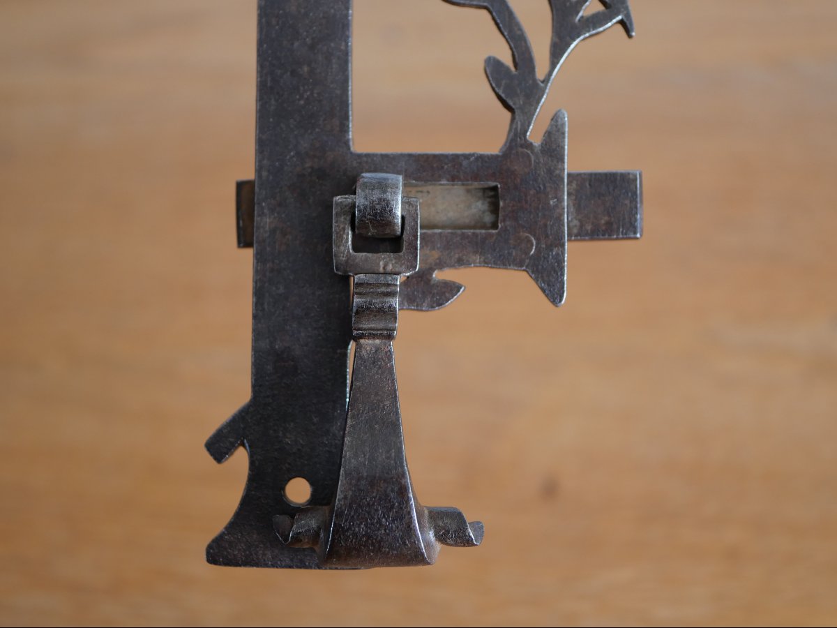 Royal Window Latch With A Crowned "f" – Francis I – Château De Chambord – Circa 1500–1515 – 16th Century-photo-1