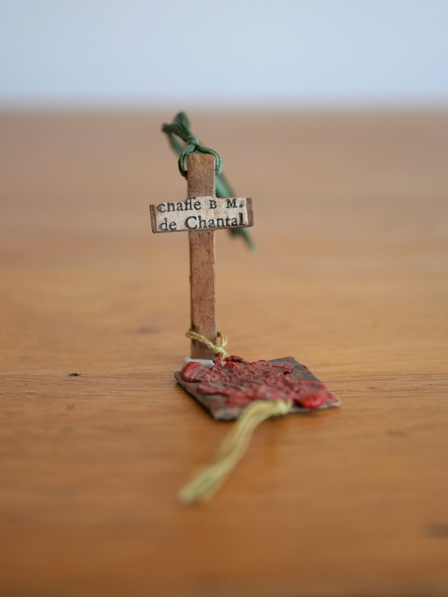 Relique Sainte Jeanne de Chantal – Croix en bois de sa châsse – XVIIIe , Annecy, reliquaire