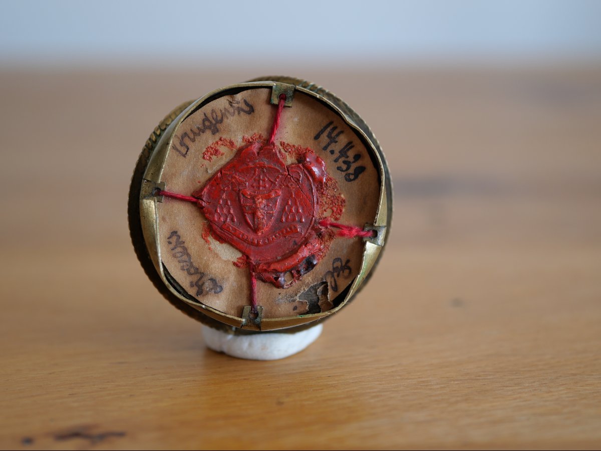Reliquaire cabochon de la Vraie Croix du Christ – Diocèse de Bruges – Belgique, sceau éveque-photo-2