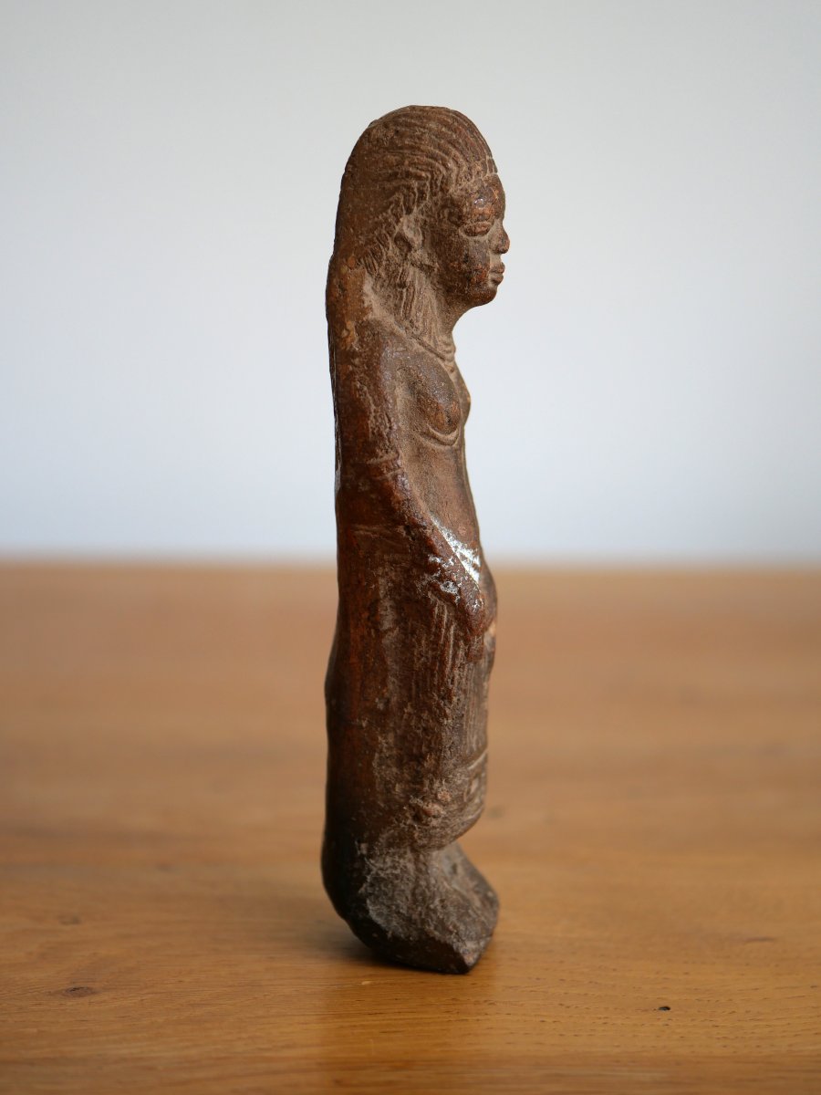 Egyptian Ushabti From The Roman Period, Female Figure In Terracotta, 1st Century A.d. -photo-2