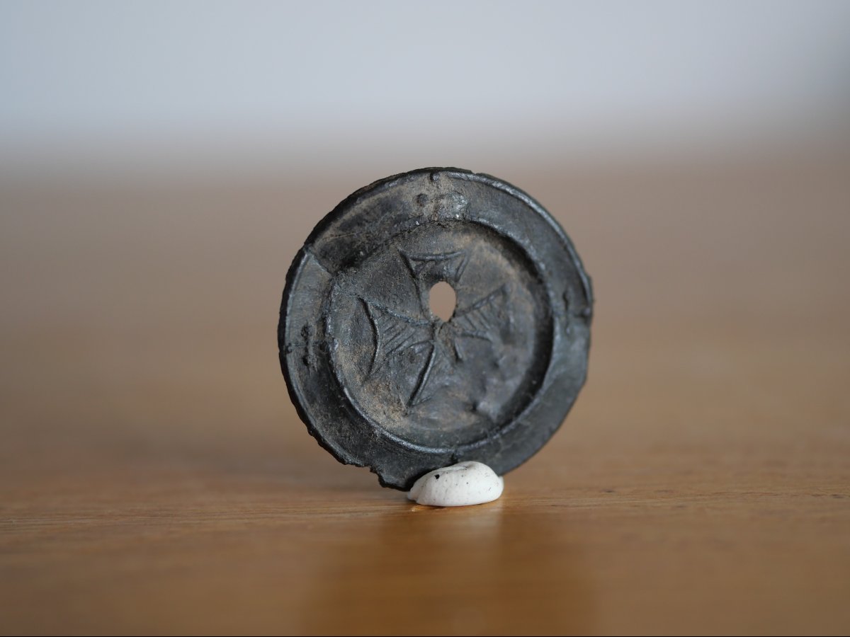 Medieval Pewter Dinner Plate With Cross Motif — Flanders, 14th–15th Century, Templar