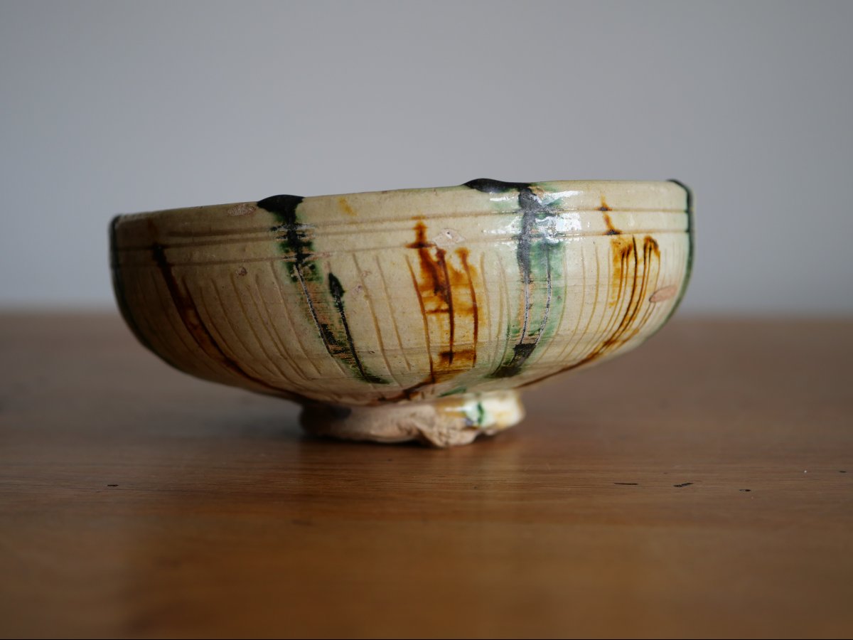 Italian Majolica Bowl With Sgraffito Decoration – Ferrara, Emilia-romagna, Late 15th–early 16th Century -photo-4