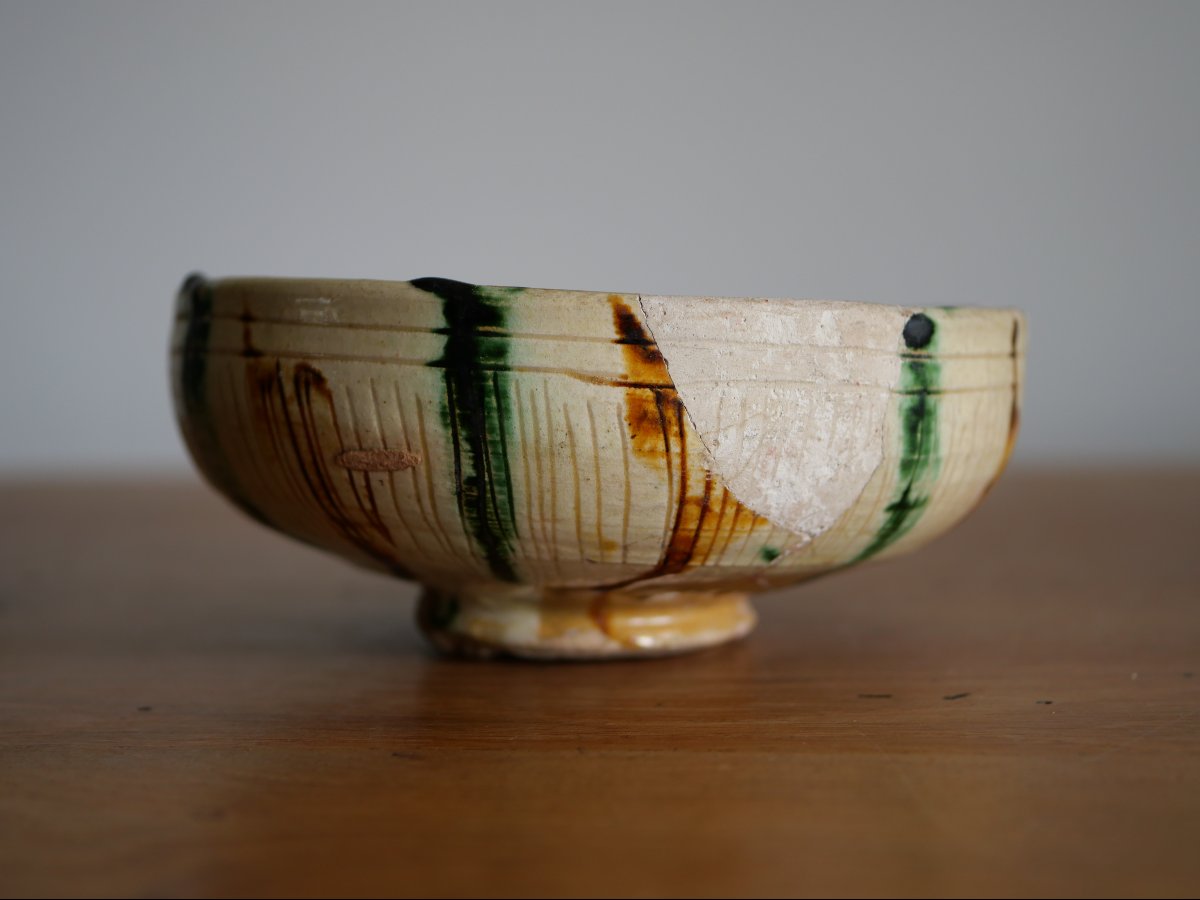 Italian Majolica Bowl With Sgraffito Decoration – Ferrara, Emilia-romagna, Late 15th–early 16th Century -photo-1
