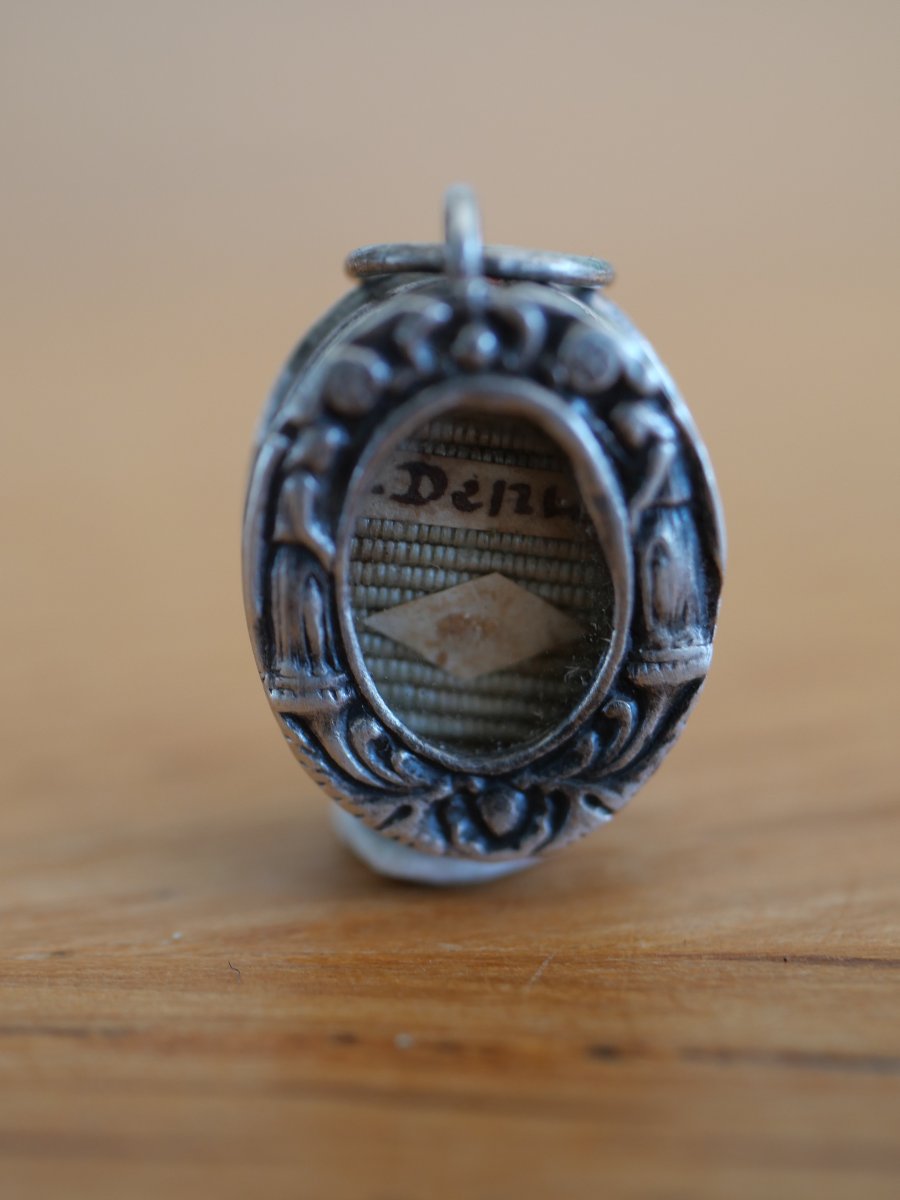 Small Oval Silver Reliquary Containing A Relic Of Saint Denis; 19th Century, Paris