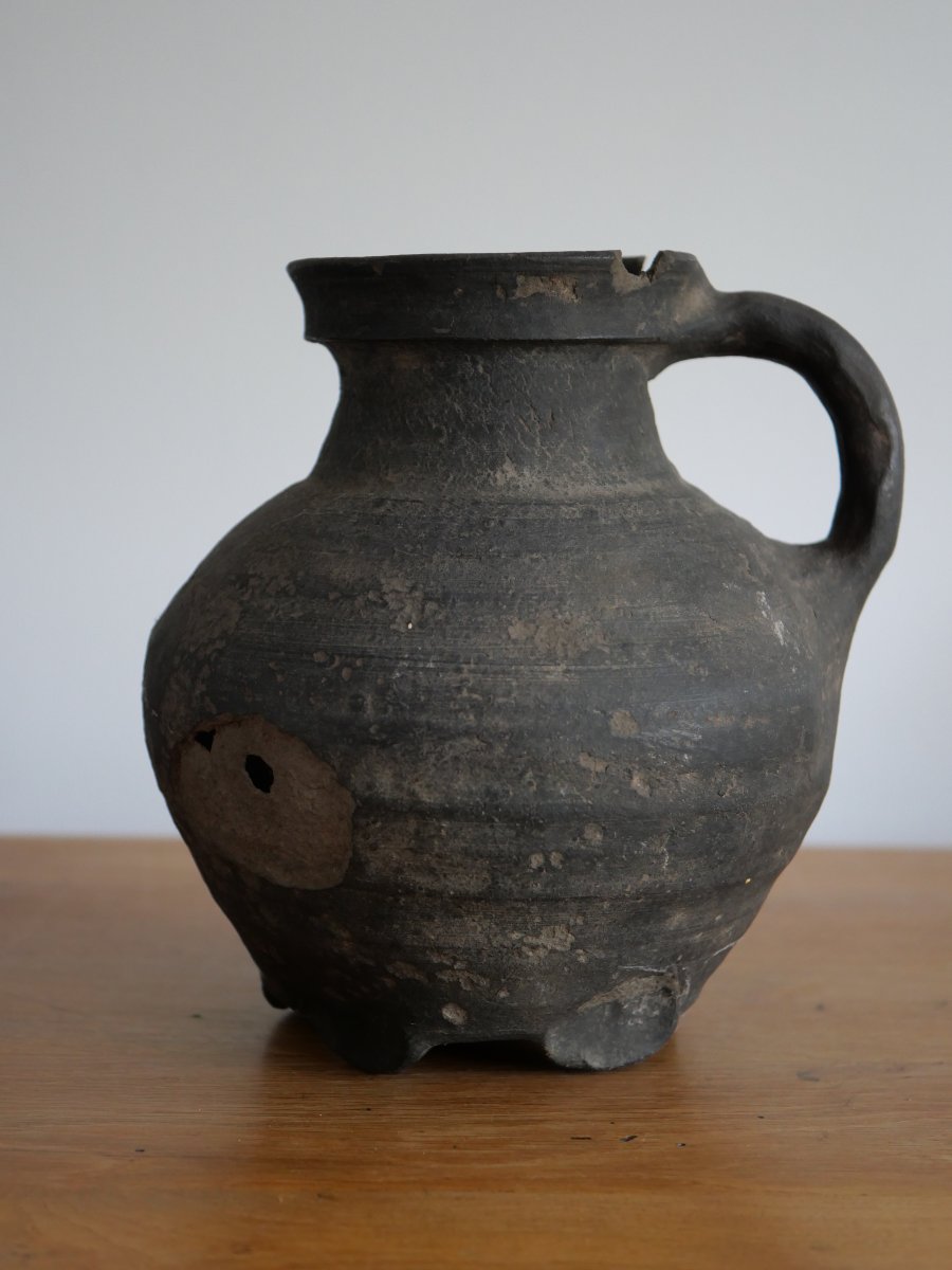 Medieval Globular Jug Made Of Gray Clay With Pinched Feet — Zeeland — 14th Century, Gothic