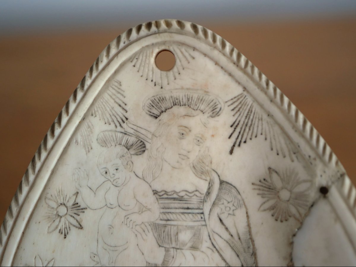 "kiss Of Peace" In Bone, Madonna And Child — Italy, Probably Venice, C. 1500 — Renaissance-photo-3