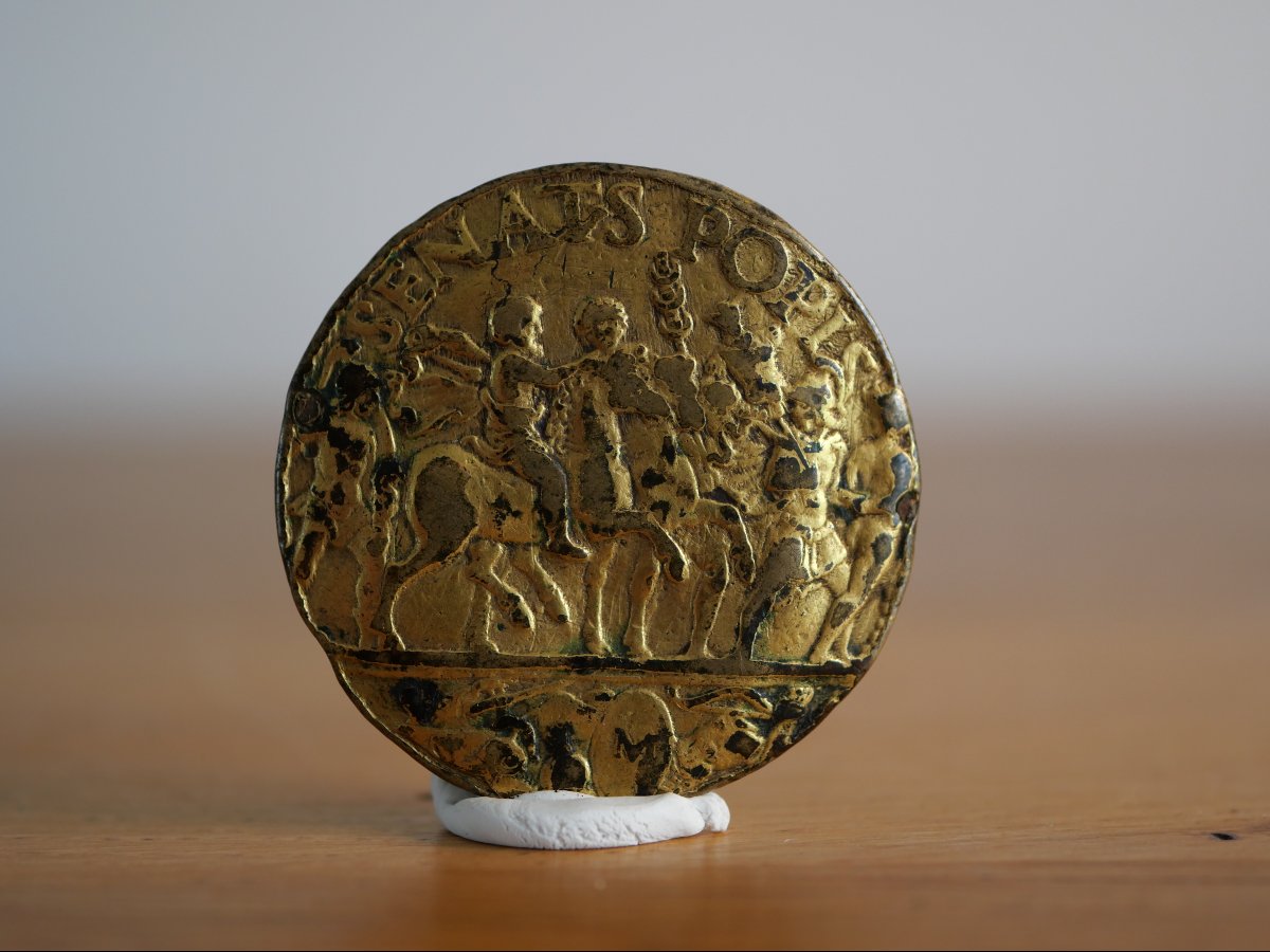 Médaille Italienne Renaissance en bronze doré – Diva Faustina – Moderno, vers 1490 Haute époque-photo-2
