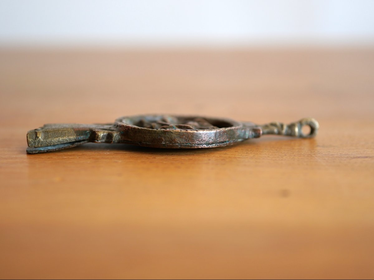 Gothic Belt Pendant Depicting A Jousting Scene – 15th Century, Courtly Love, Medieval, Middle Ages-photo-2