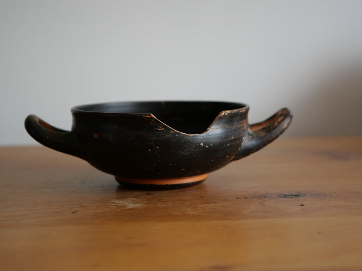 Kylix attique avec inscription grecque gravée ΦΙΛΩΝΟΣ , Ve–IVe siècle av. J.-C. Archéologie-photo-2