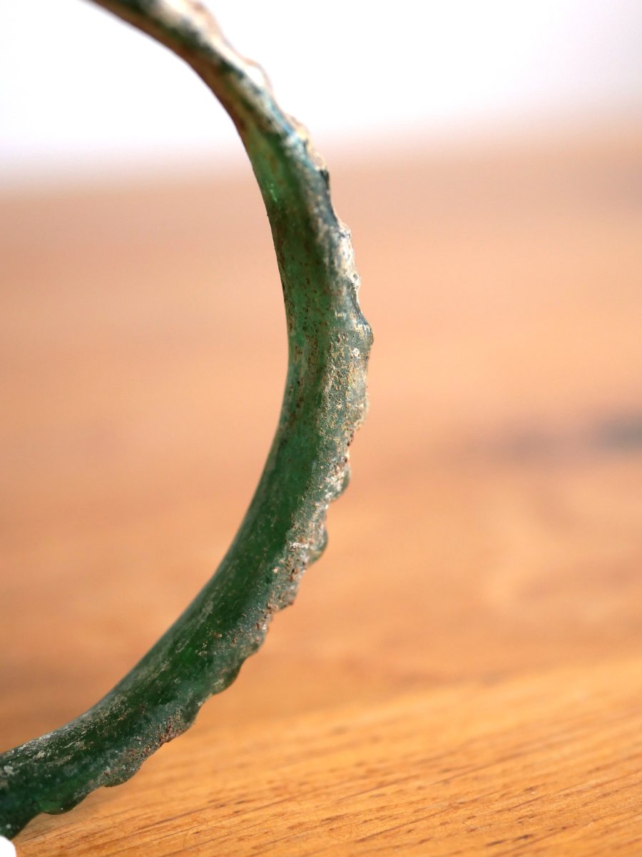 Bracelet romain en verre vert irisé – IVe siècle après J.-C. Archéologie, verrerie, antiquité -photo-4