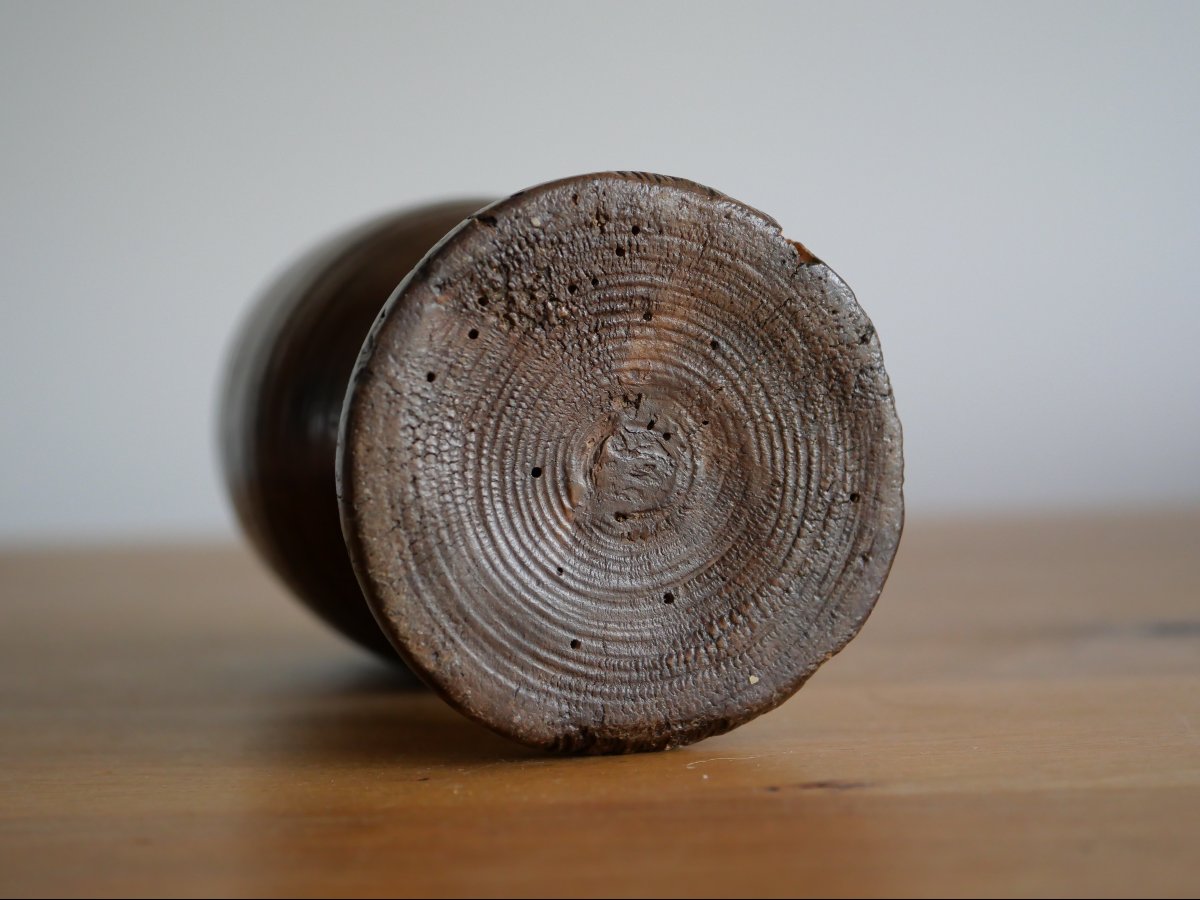 Turned Wooden Cup, 17th-century English Craftsmanship—haute époque, Mortar; Folk Art-photo-1