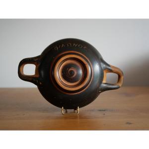 Attic Kylix With The Engraved Greek Inscription φιλωνος, 5th–4th Century B.c. Archaeology