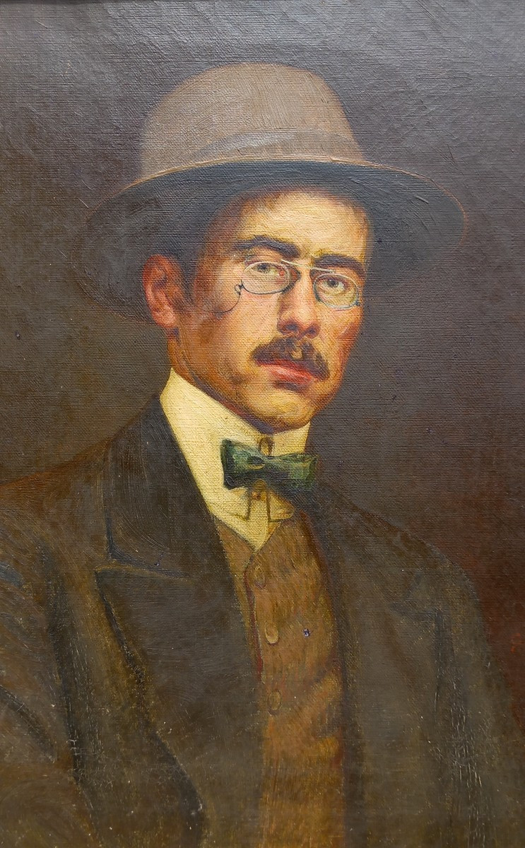 Portrait Of A Man In A Hat, Pince Nez And Bow Tie 1921 Original Frame -photo-2