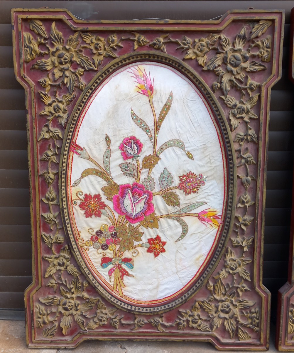 Broderies sur Soie Encadrements Bois Sculpté et Peints du XIXe Siècle Indochine Vietnam -photo-3