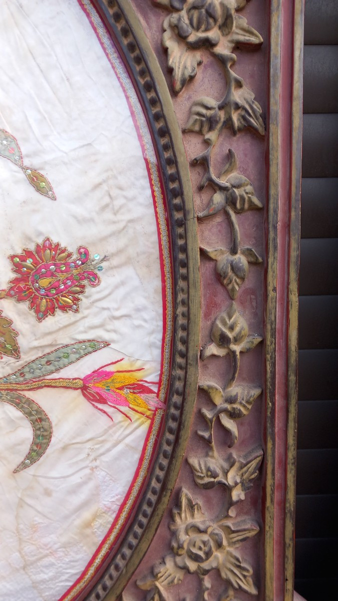 Broderies sur Soie Encadrements Bois Sculpté et Peints du XIXe Siècle Indochine Vietnam -photo-1
