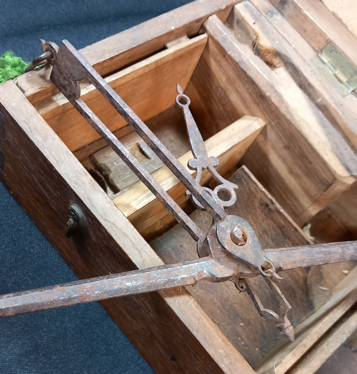 Artisan Scales In Their Box, Battery, Weight, Early 19th Century-photo-1