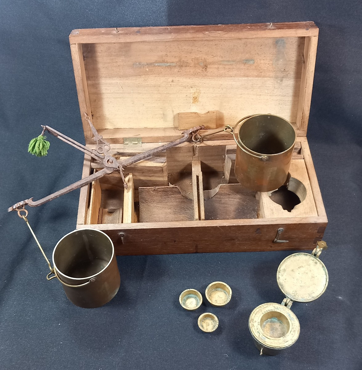 Artisan Scales In Their Box, Battery, Weight, Early 19th Century