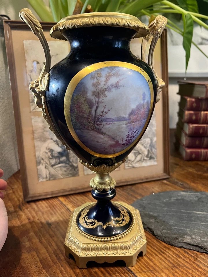 Vase Porcelaine Sèvres Monture Bronze Napoléon III Peinture Angelots Science Astronomie Bronze-photo-3