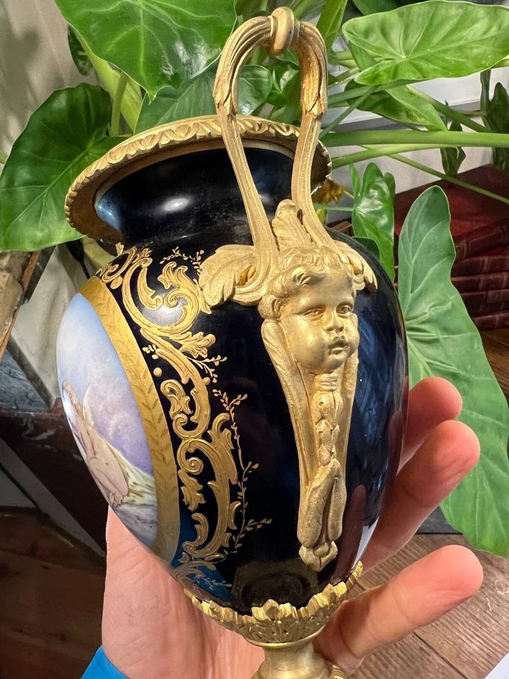 Vase Porcelaine Sèvres Monture Bronze Napoléon III Peinture Angelots Science Astronomie Bronze-photo-1