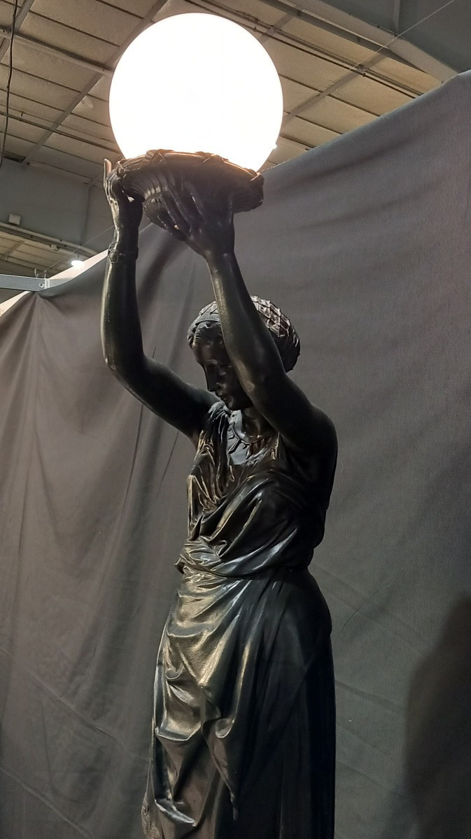 Torchère XIXe Femme à l'Antique 