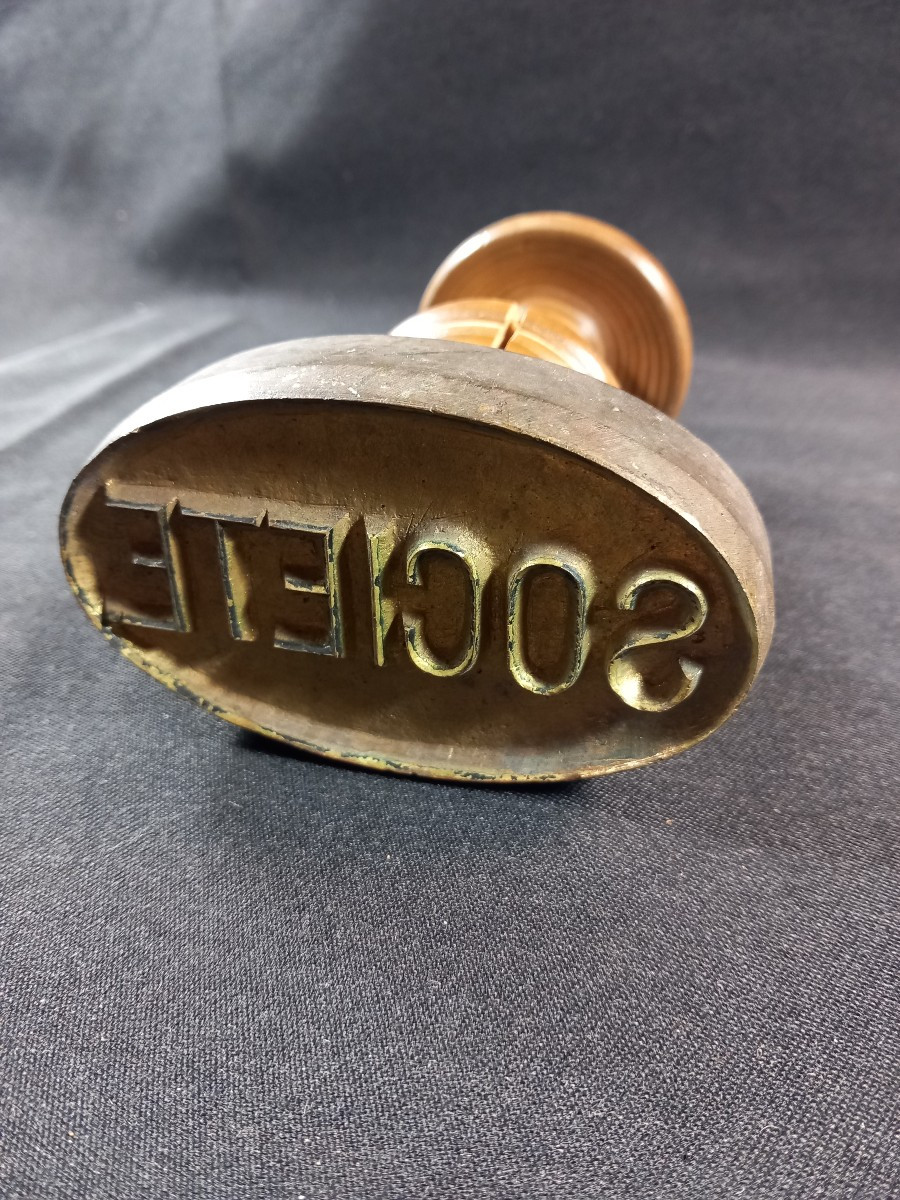 Cachet Fromagerie Roquefort sur Soulzon Fromage Aveyron Bronze Manche Bois-photo-1