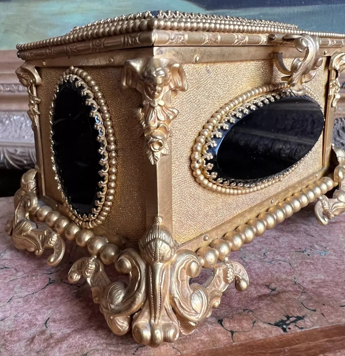 Nicolas Morfau Coffret Bijoux Métal Doré XIXe Epoque Napoléon III Verres Noir