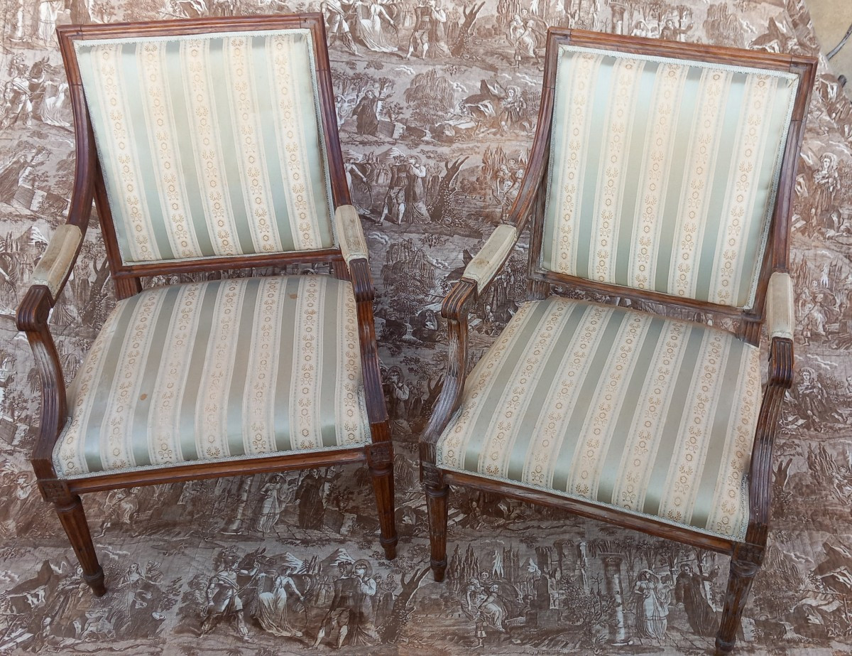 Paire de Fauteuils à la Reine en Bois Naturel d'Epoque Louis XVI fin du XVIIIe Siècle