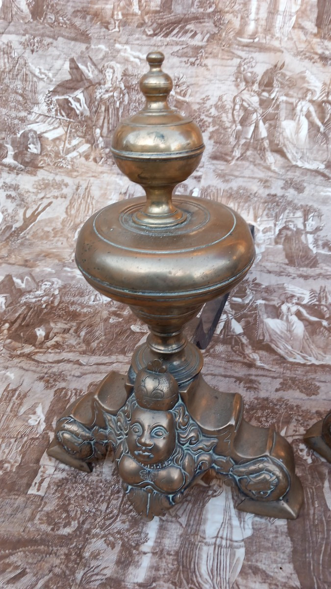 Paire de Chenets en Bronze dits "Marmousets" aux Dauphins  XVIIe Siècle -photo-3