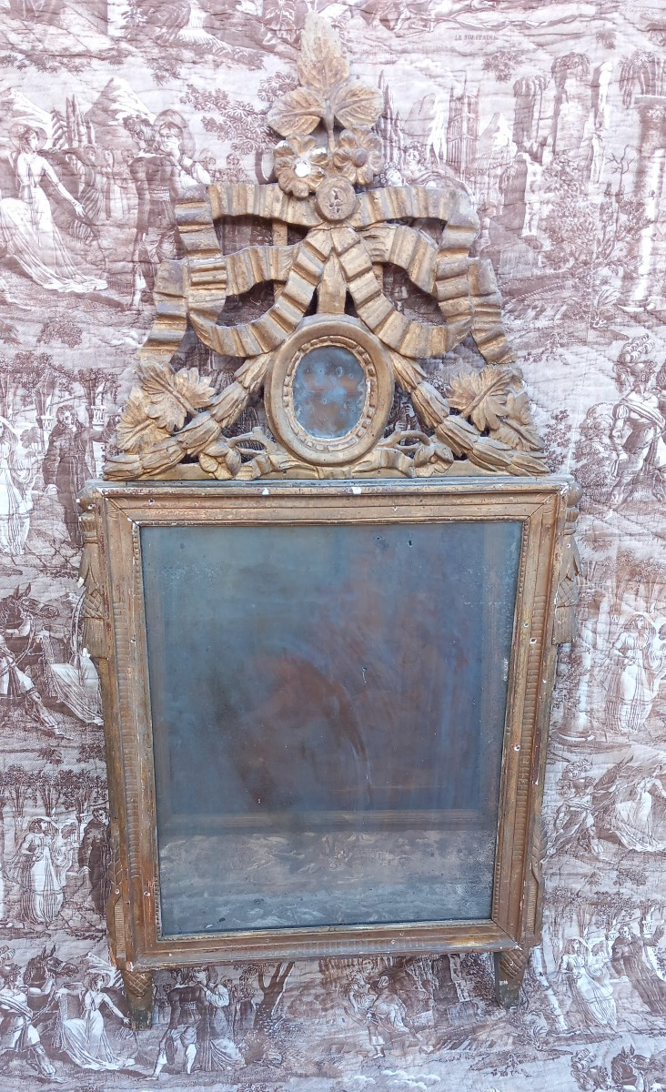 Miroir en Bois Sculpté et Doré d'Epoque Louis XVI fin du XVIIIe Siècle 