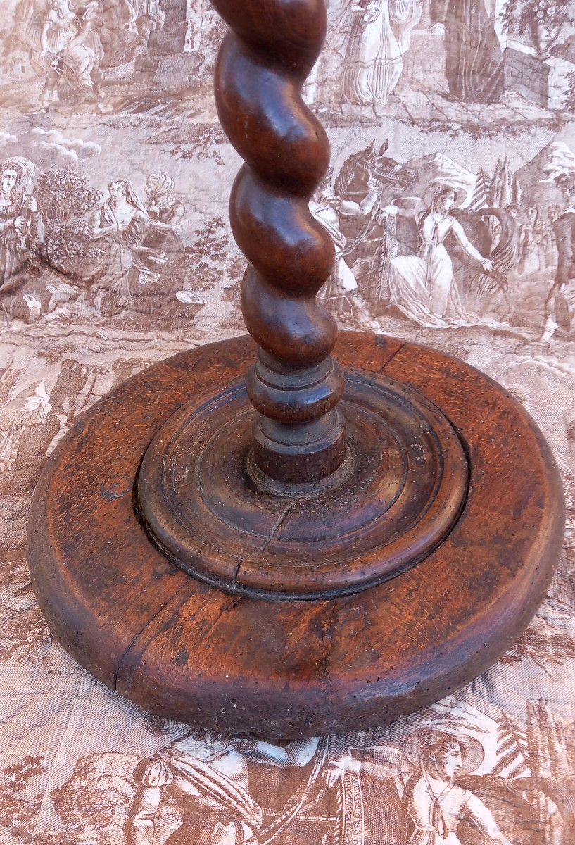 Louis XIII Period Walnut Side Table With Twisted Top-photo-2