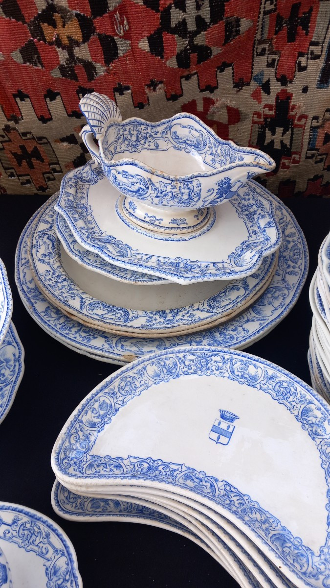 Gien Faience Coat Of Arms And Count's Crown Tableware, 19th Century, Nobility-photo-3
