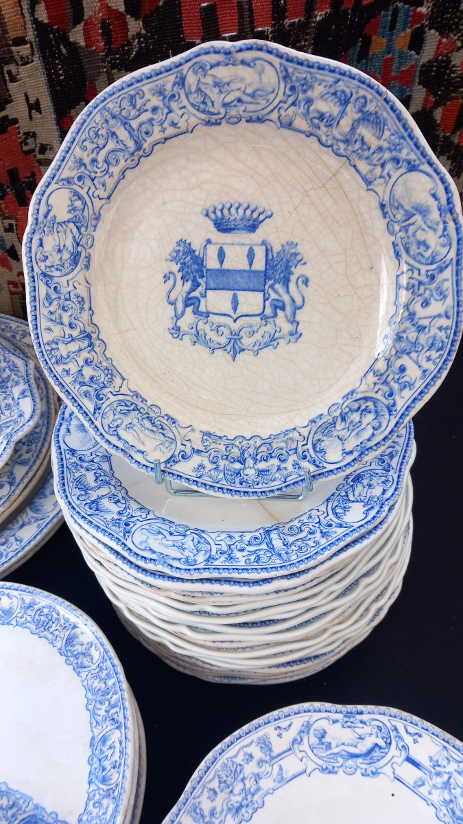Gien Faience Coat Of Arms And Count's Crown Tableware, 19th Century, Nobility-photo-5