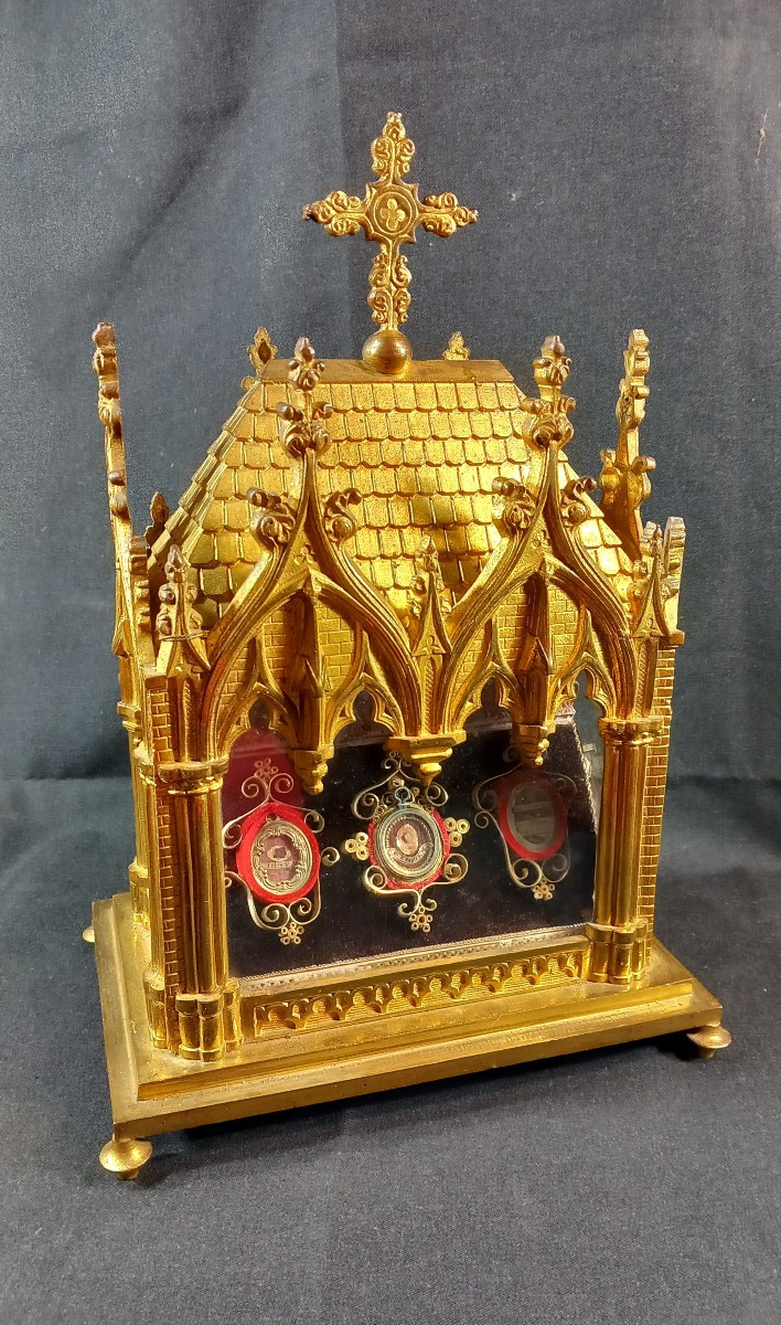 Gilt Bronze Reliquary Shrine, 19th Century, Gothic Style, Diocese Of Luçon, Vendée, Bishop Catt