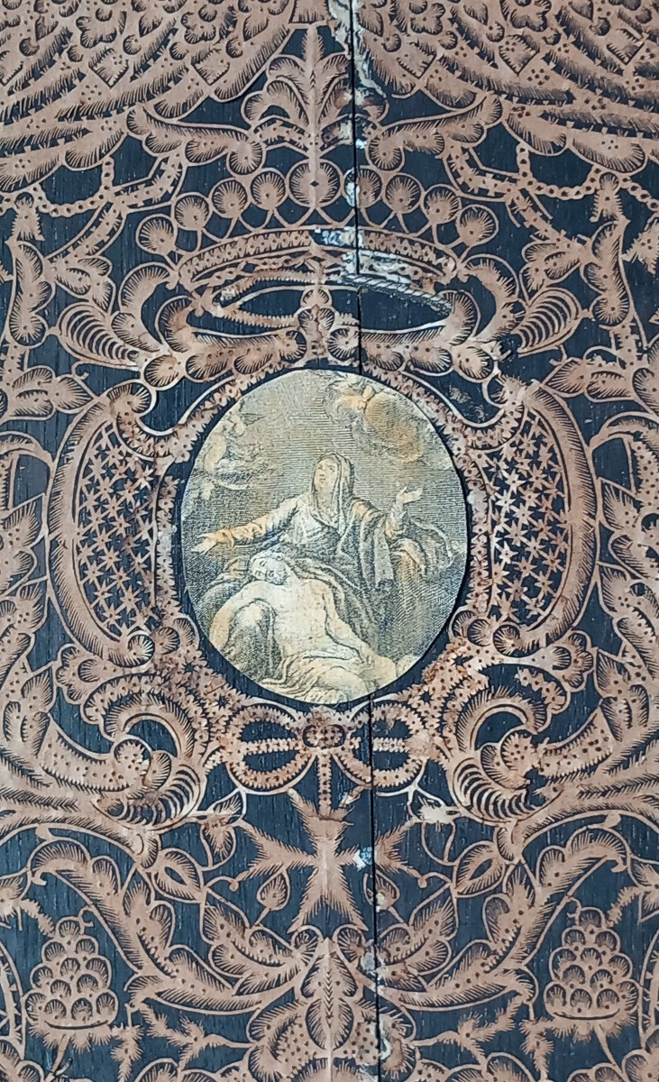 Canivet Papier Découpé 17th Century Pieta Medallion By Mignard-photo-3