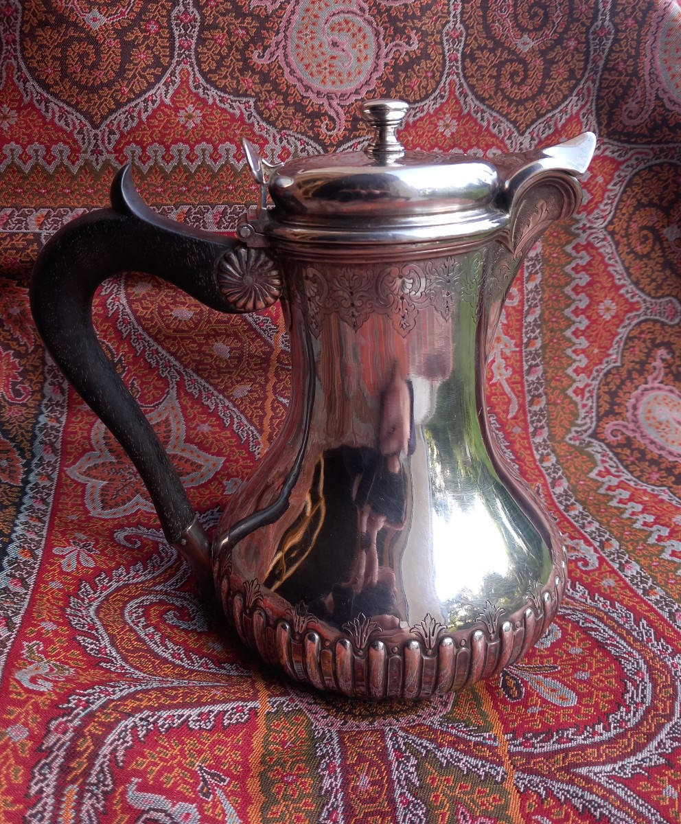 Louis XV Silver Marabout Coffee Pot With Chiselled Decoration Paris Langlois Silversmith