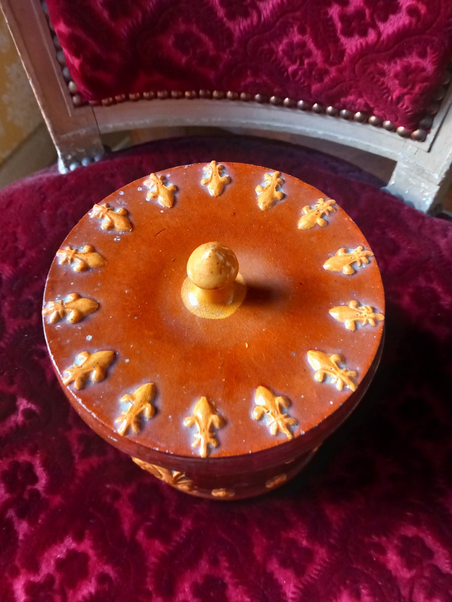 Pot à Tabac Faience Fine d'Apt ou Beauvaisis Décor Royaliste Fleurs de Lys ca 1820 XIXe siècle-photo-2