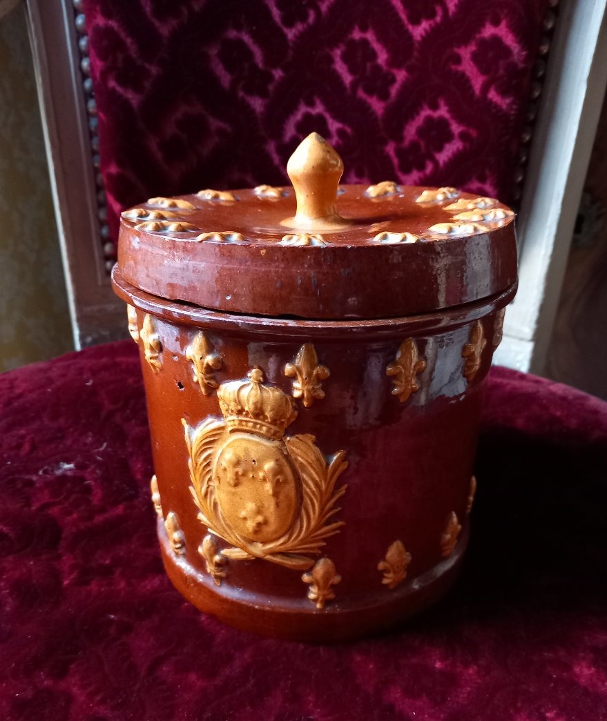 Pot à Tabac Faience Fine d'Apt ou Beauvaisis Décor Royaliste Fleurs de Lys ca 1820 XIXe siècle