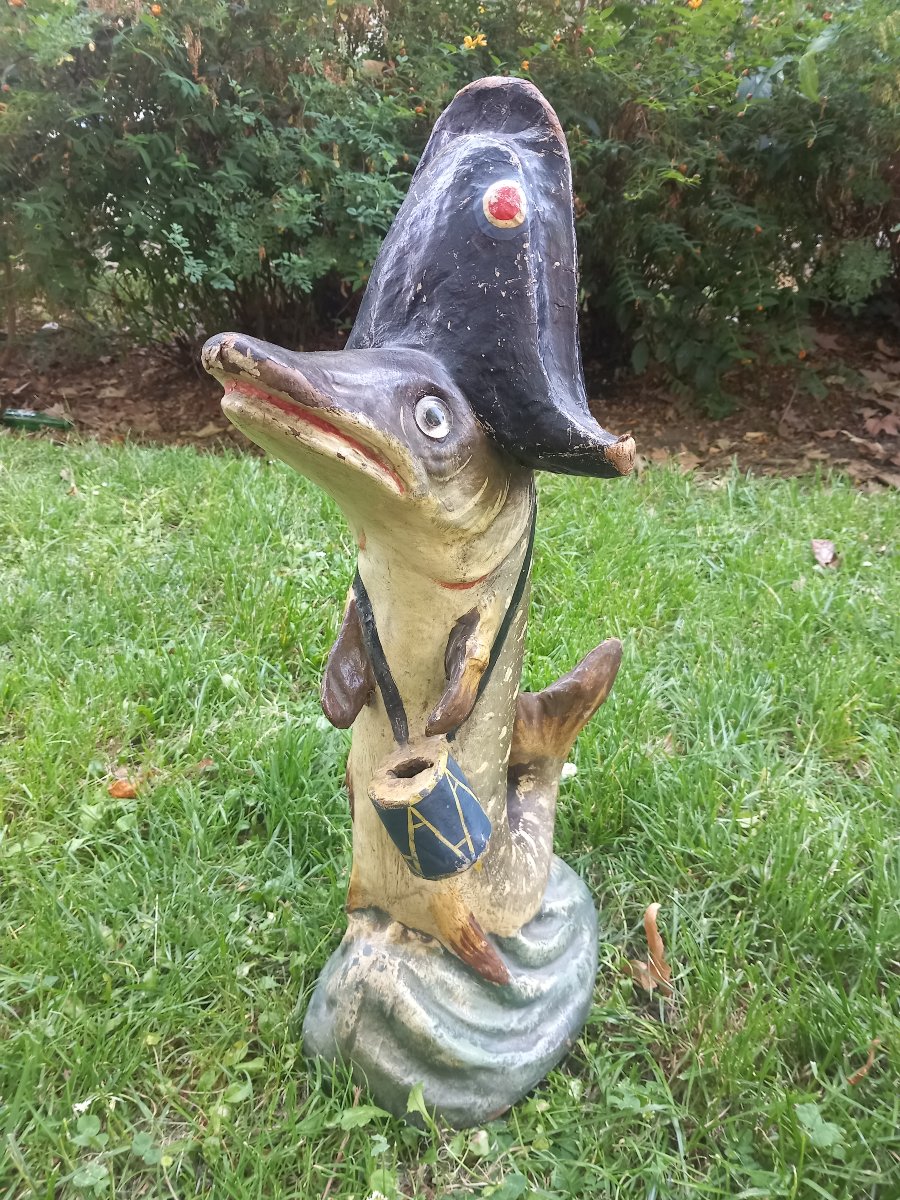 Tirelire Zoomorphe en Papier Mâché XIXe Siècle Brochet Poisson Garde-Pêche Tronc de Commerce