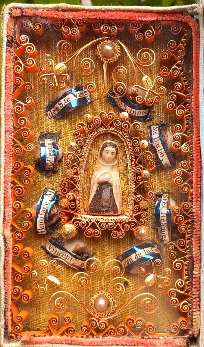 Reliquaire En Trompe l'Oeil Livre Reliuretextile Fin XVIIIe Siècle 8 Reliques Paperolles