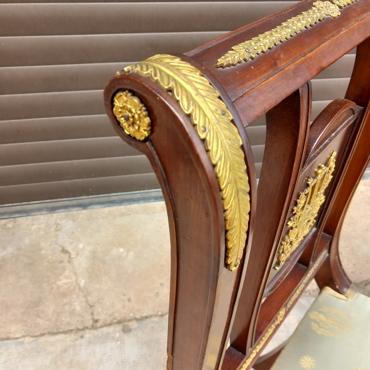 Paire de Chaises Acajou et Bronze Doré Style Empire, fin XIXe Siècle Edmond Kahn & Co Londres-photo-1