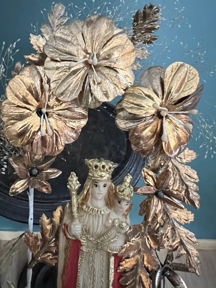 Virgin And Child In Salt Dough Under A Glass Dome—19th-century Folk Art From A Convent -photo-3
