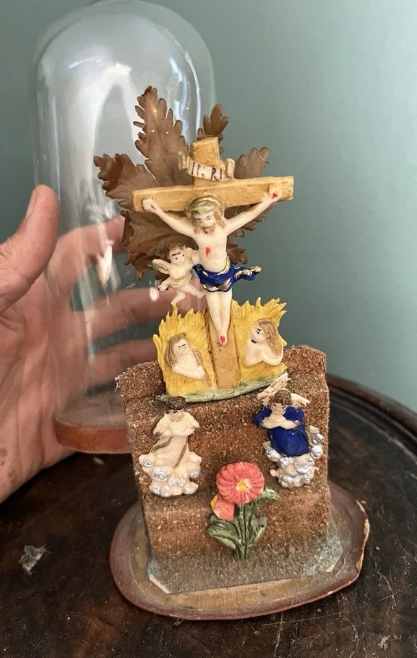 Salt-dough Crucifixion Under A Glass Dome: 19th-century Folk Art From A Convent -photo-2