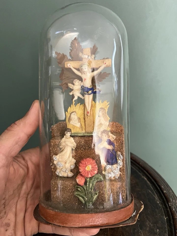 Salt-dough Crucifixion Under A Glass Dome: 19th-century Folk Art From A Convent -photo-3