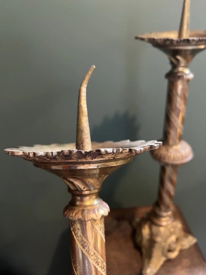 Pair Of Gilded Bronze Church Candlesticks With Dragon Motifs, 19th-century Historicist Style -photo-4