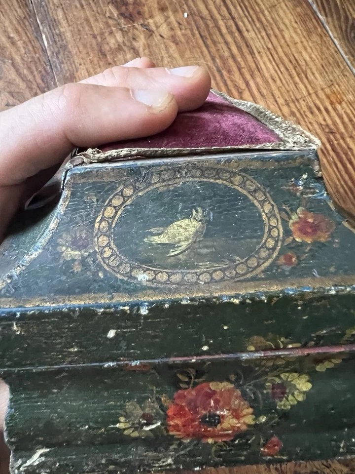 18th-century Painted Wooden Sewing Box With Doves—wedding Gift-photo-3