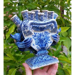 Tulip Pot In Strasbourg Earthenware Hannong Delft Style 18th Century Bird-shaped Handles